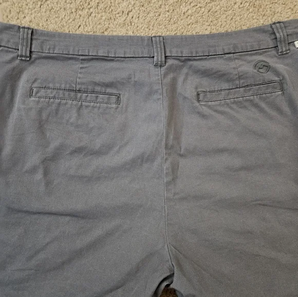 Magellan Outdoors Women's Size 18 Gray Shorts with Pockets - Picture 14 of 14